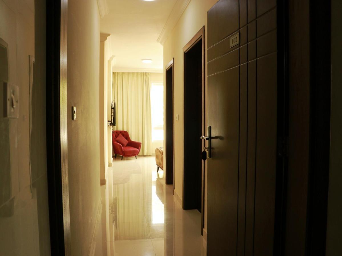 Almansor Furnished Apartment 3 Salalah Luaran gambar