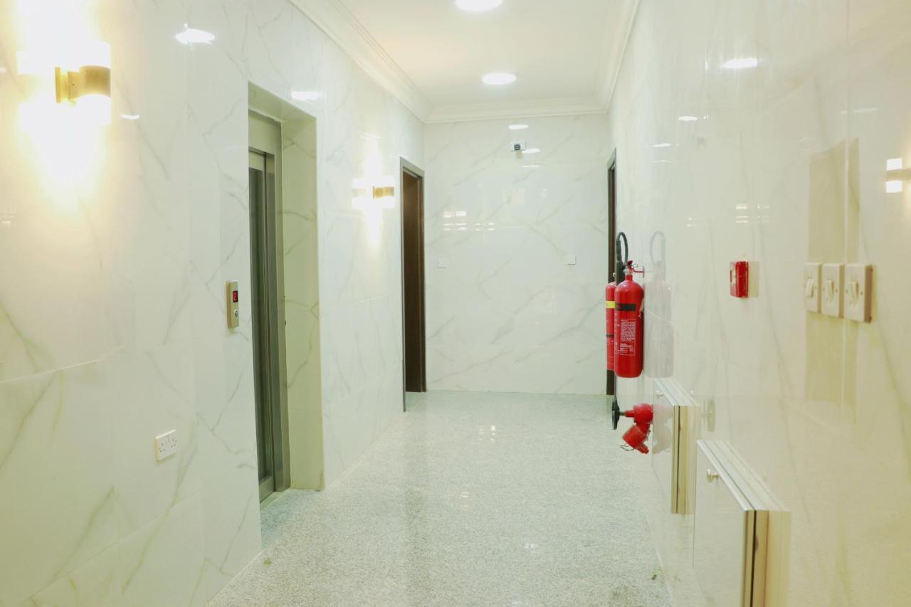 Almansor Furnished Apartment 3 Salalah Luaran gambar